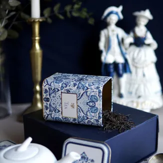 Azulejos Tea Desenli Kare Metal Kutu, 9 x 9 x 12.5 cm, 1 lt
